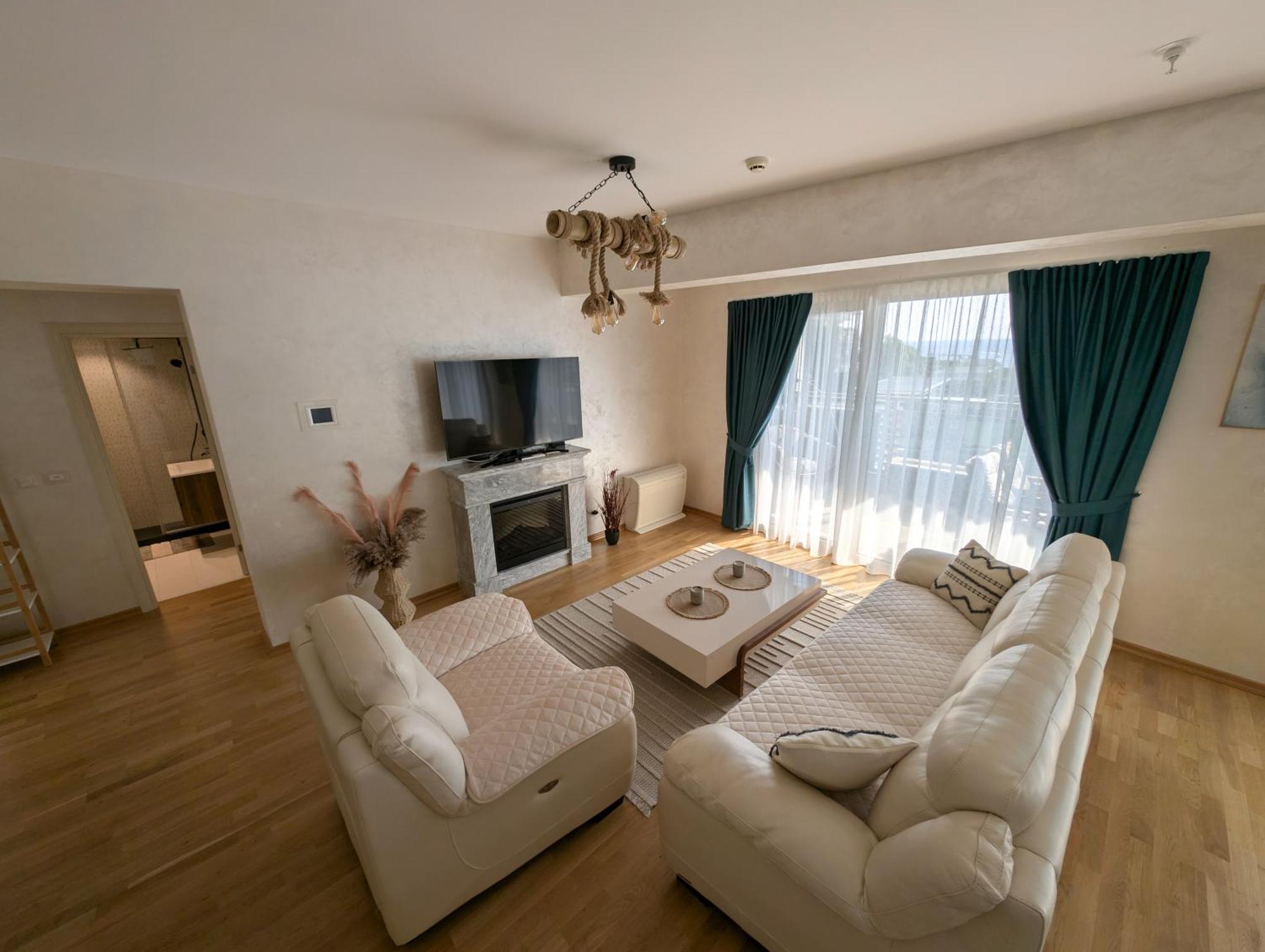 Lux Apartments Harmonia Budva Bagian luar foto