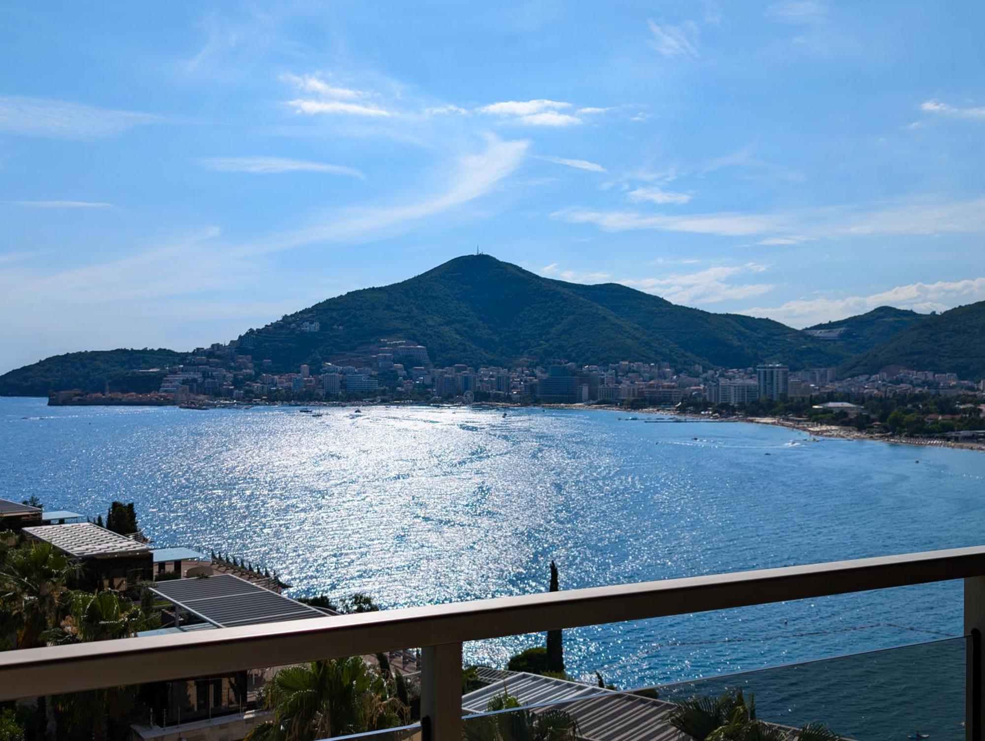 Lux Apartments Harmonia Budva Bagian luar foto