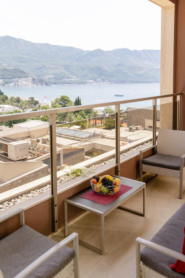 Lux Apartments Harmonia Budva Bagian luar foto