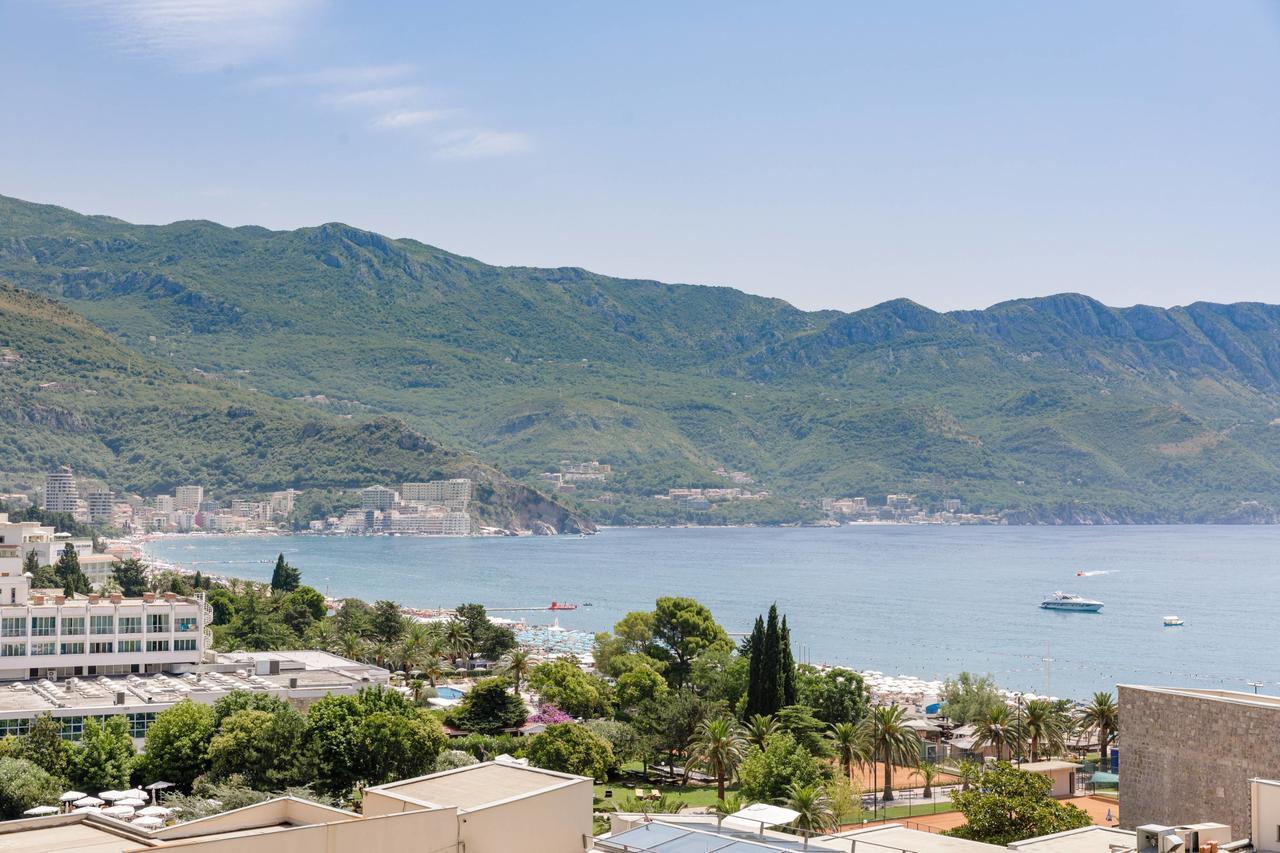 Lux Apartments Harmonia Budva Bagian luar foto