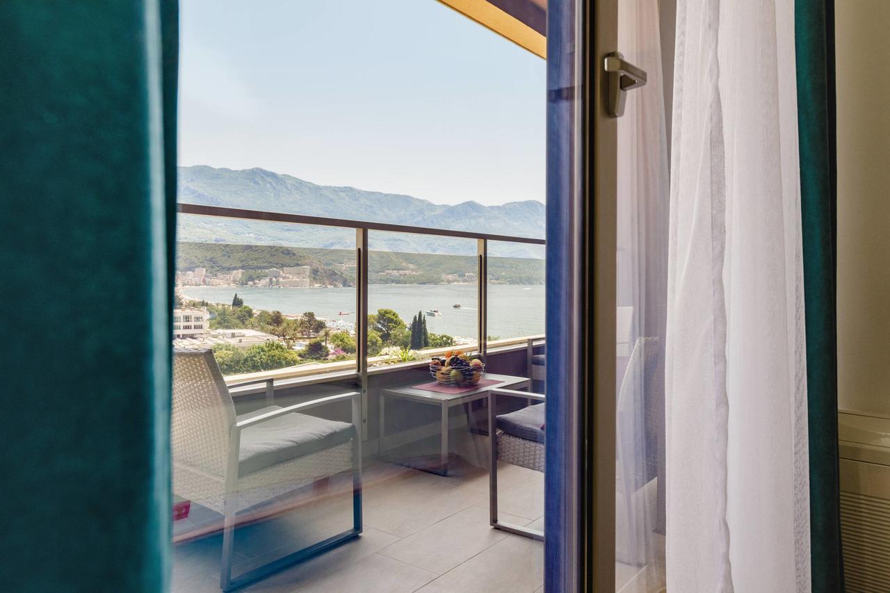 Lux Apartments Harmonia Budva Bagian luar foto