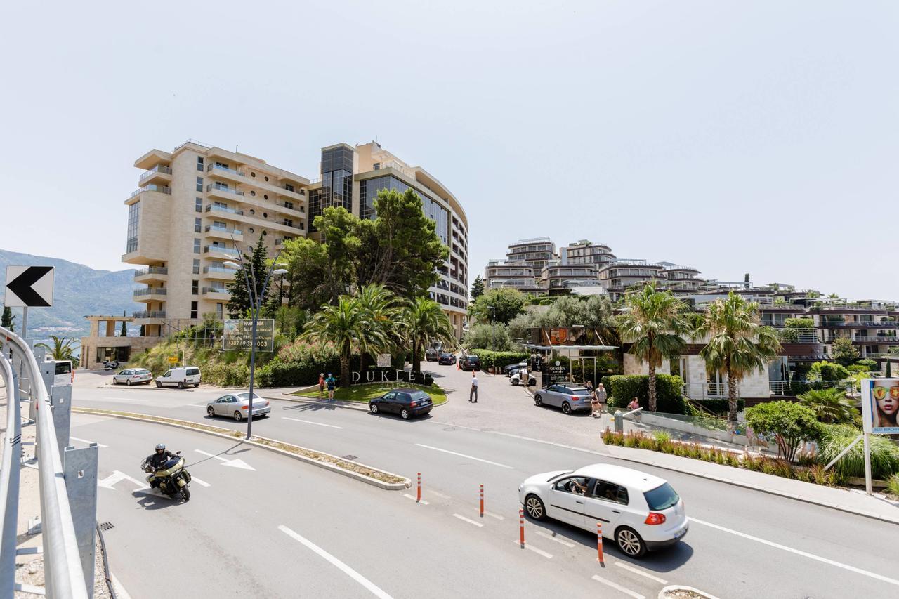 Lux Apartments Harmonia Budva Bagian luar foto